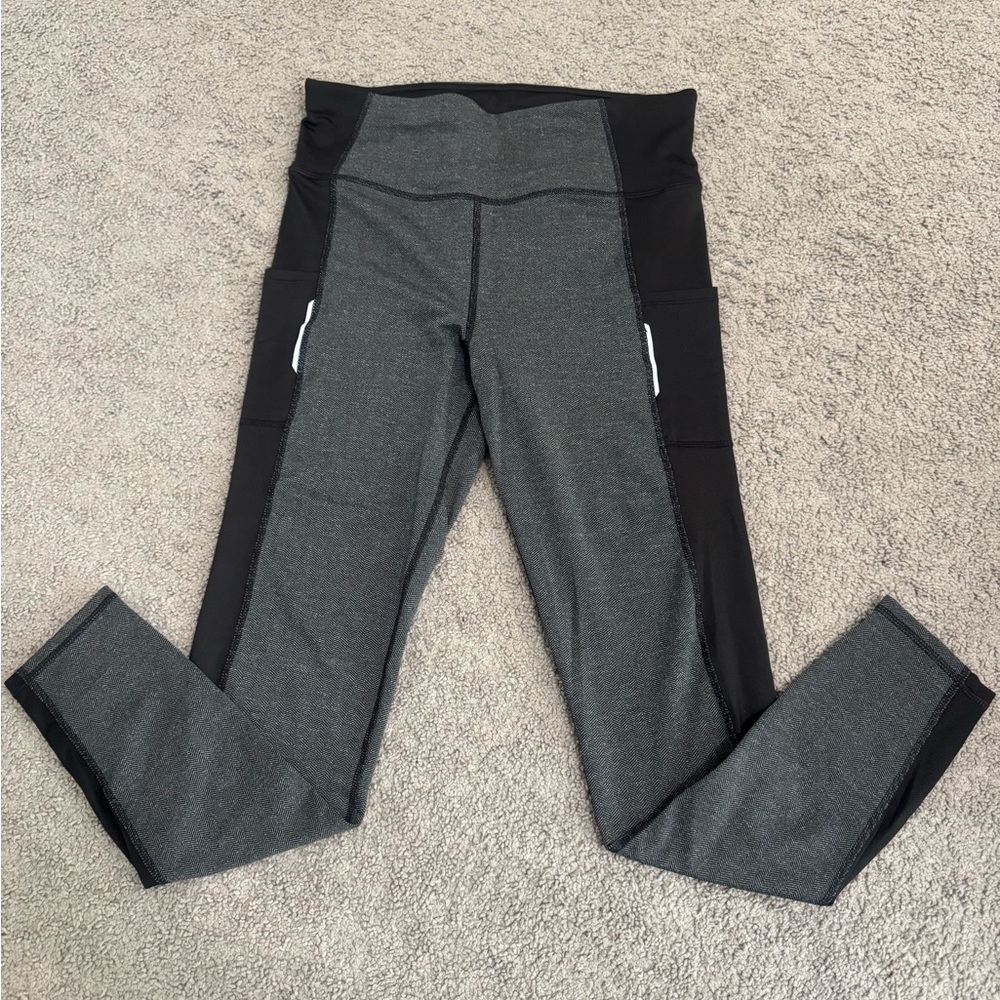 Danskin Now active leggings with pockets
